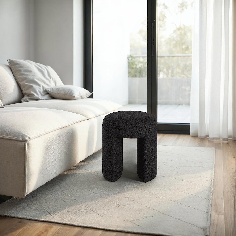 Amrah 16.93" Height Stool, Black. Picture 2