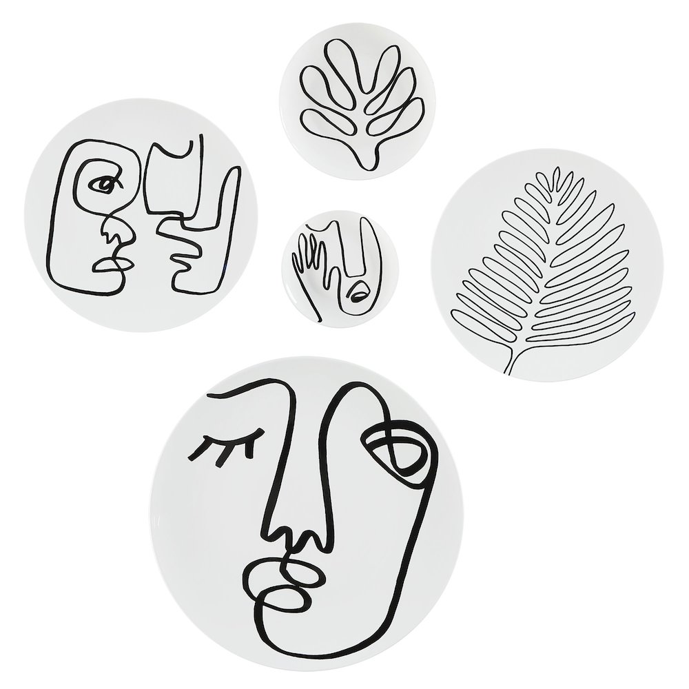 Solange Round Wall Art. Picture 1