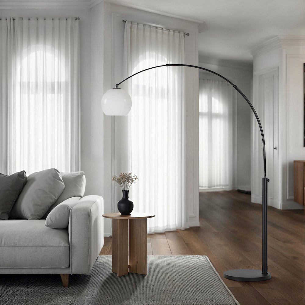 Pura 82" Height Floor Lamp, Black. Picture 2
