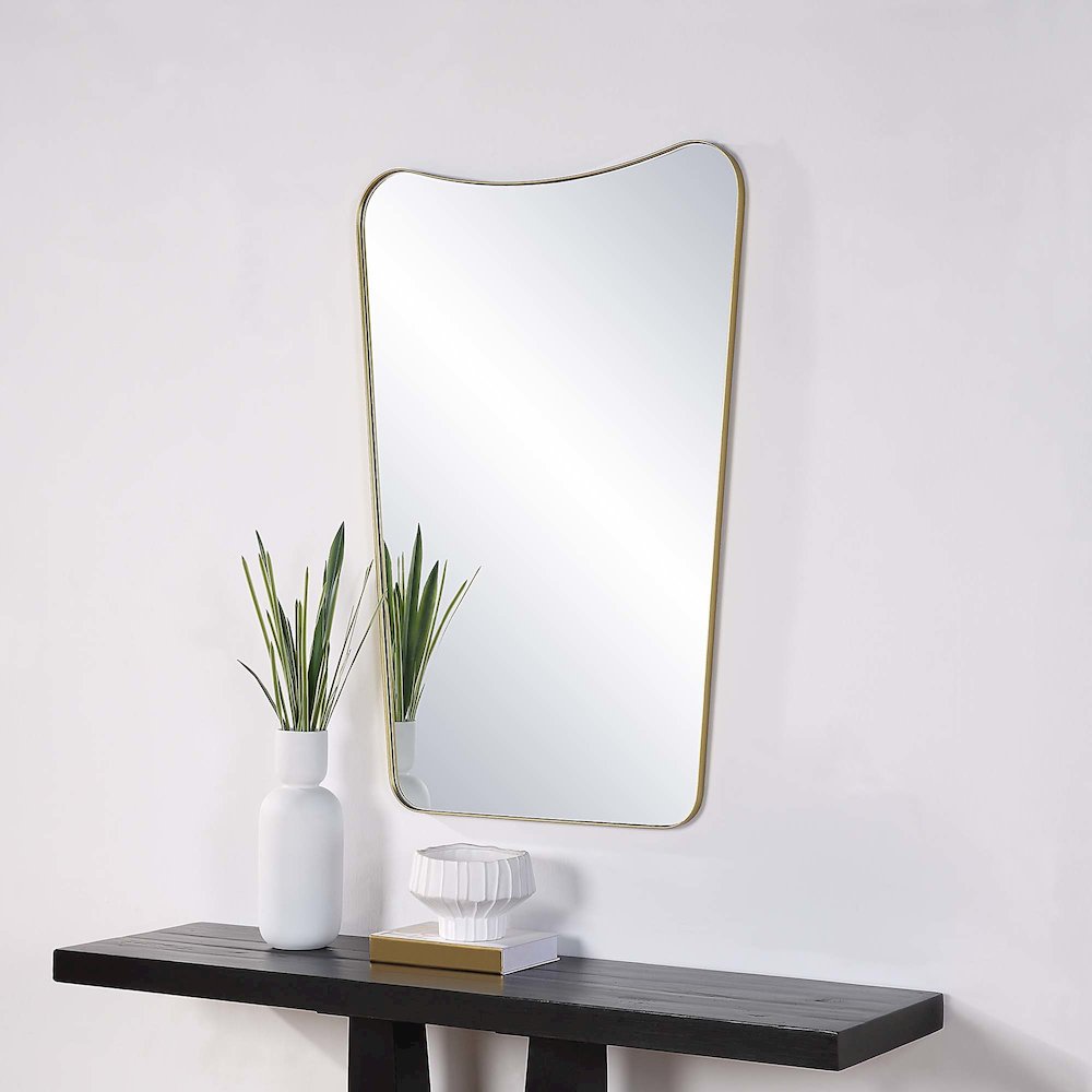 Artesia 45 x 30 Rectangular Framed Mirror. Picture 2