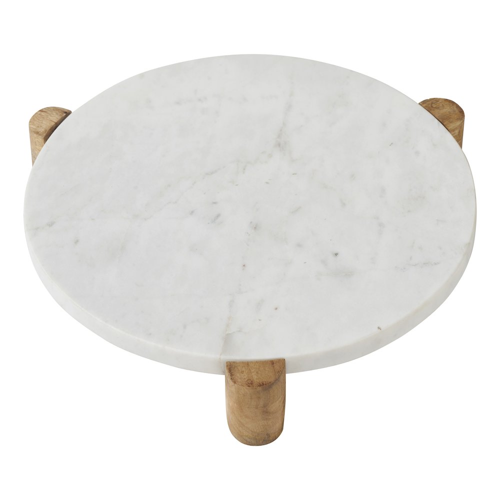 Lance Statue, White. Picture 3