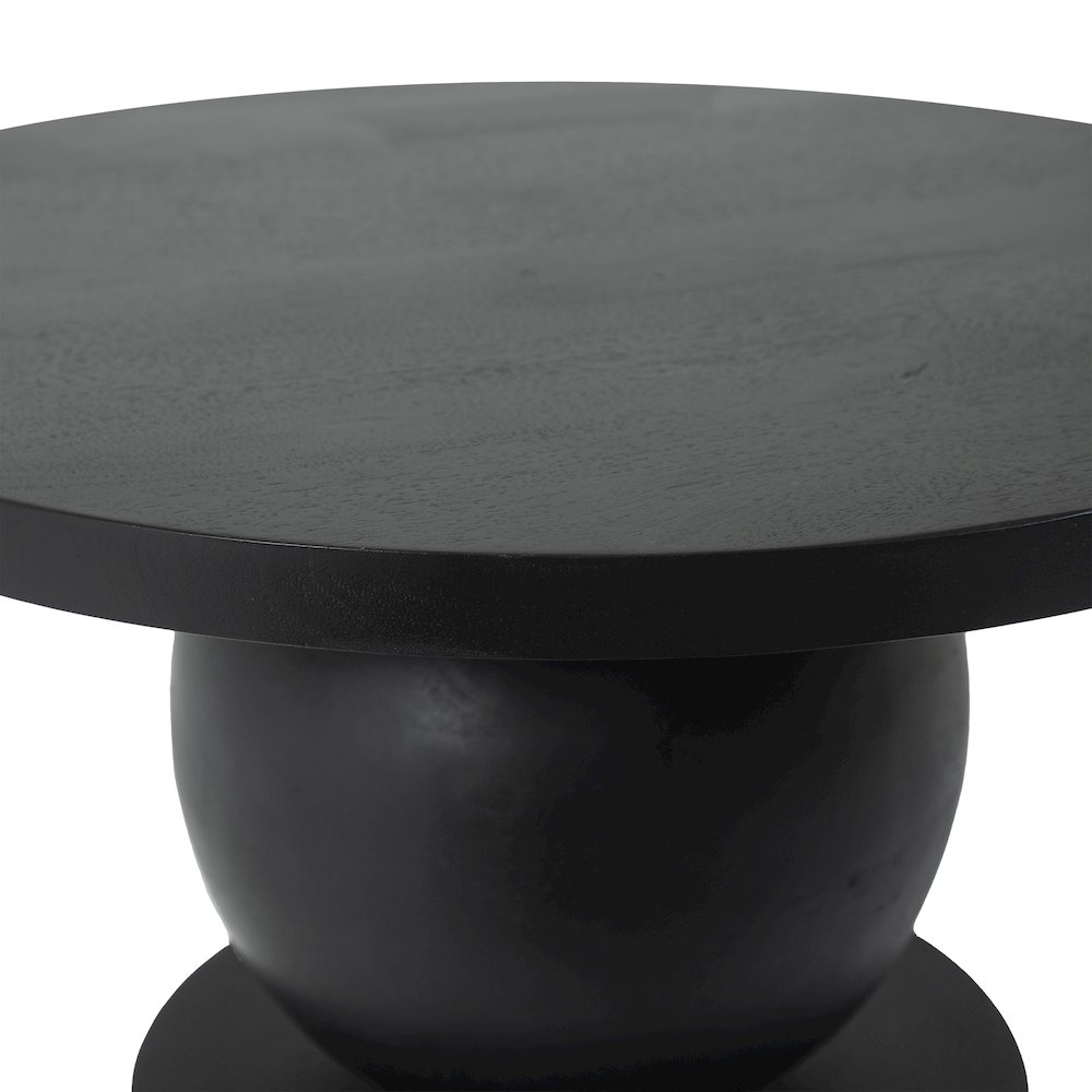 Paola 20.0" Height Side TableBlack. Picture 4