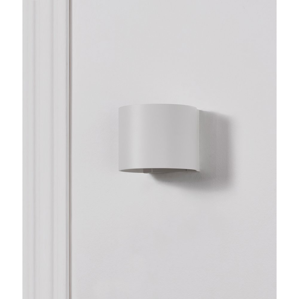Zak 1-Light Wall Sconce. Picture 2