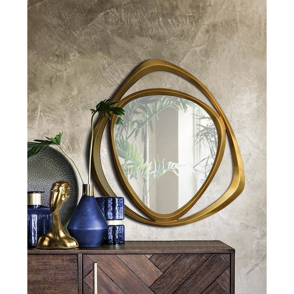 Goldie Triangle Mirror. Picture 2