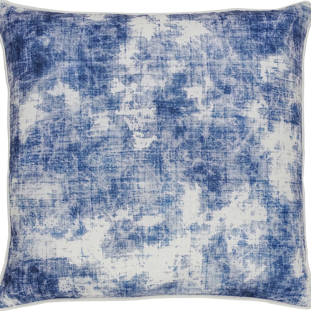 Skye Outdoor Pillow. Picture 1