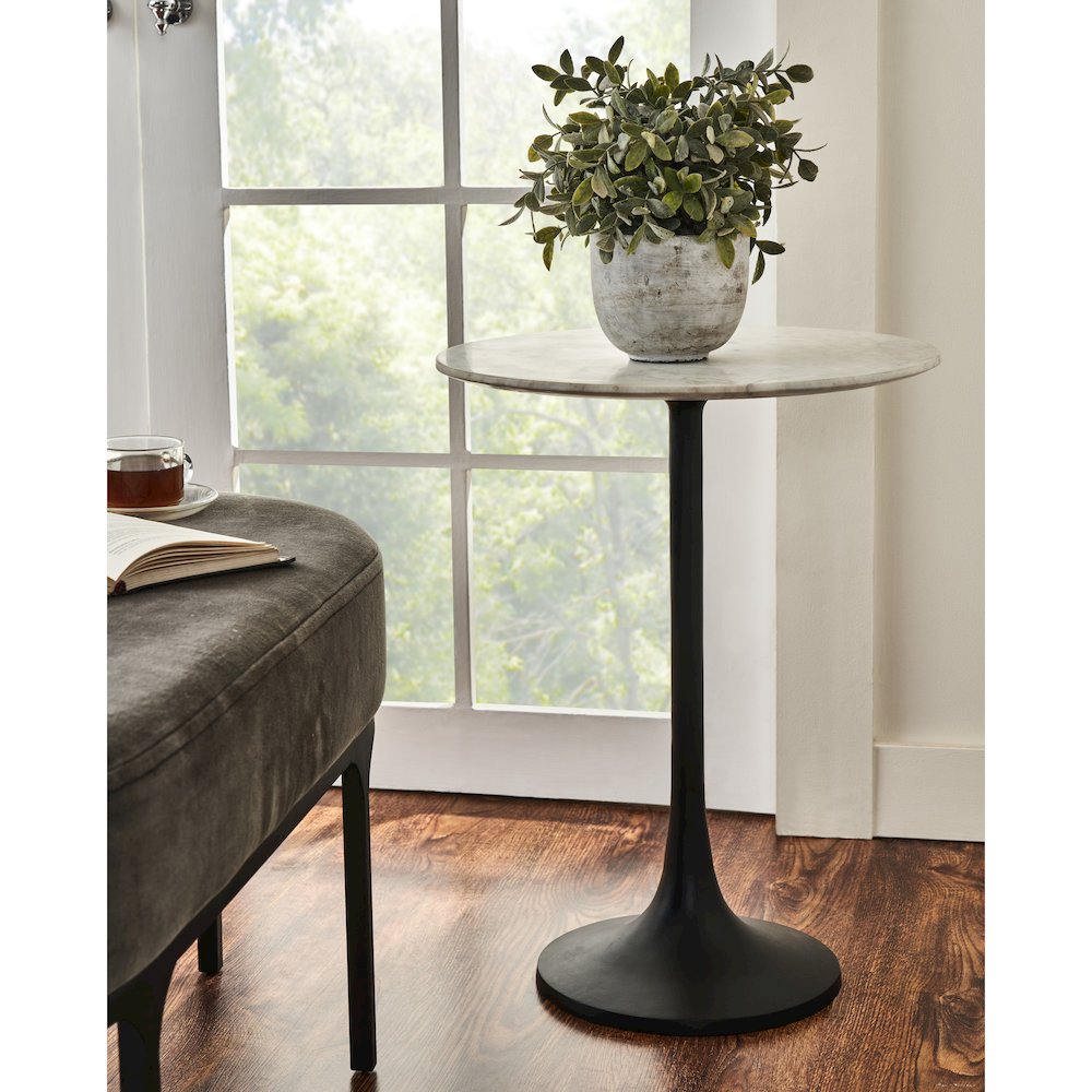 Mortain Black and White Table. Picture 2