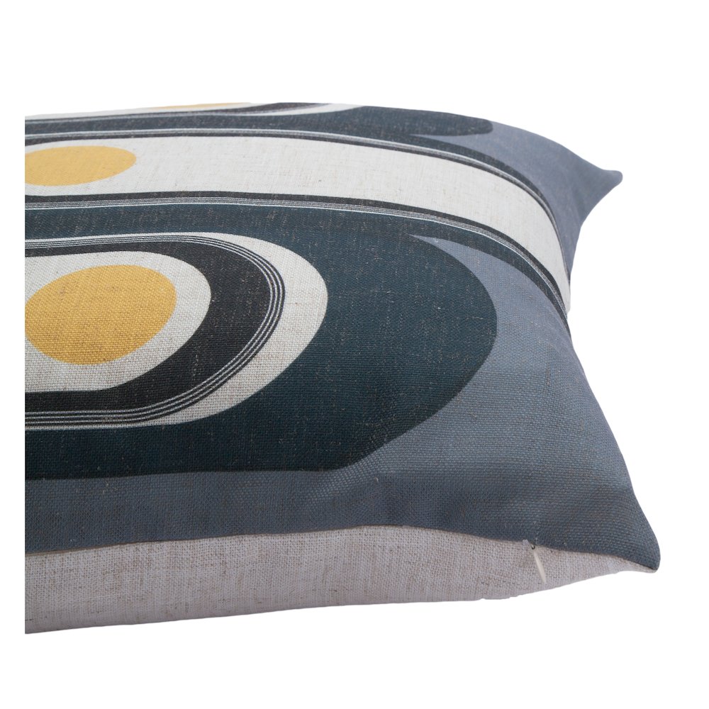 Fatima  Pillow. Picture 3