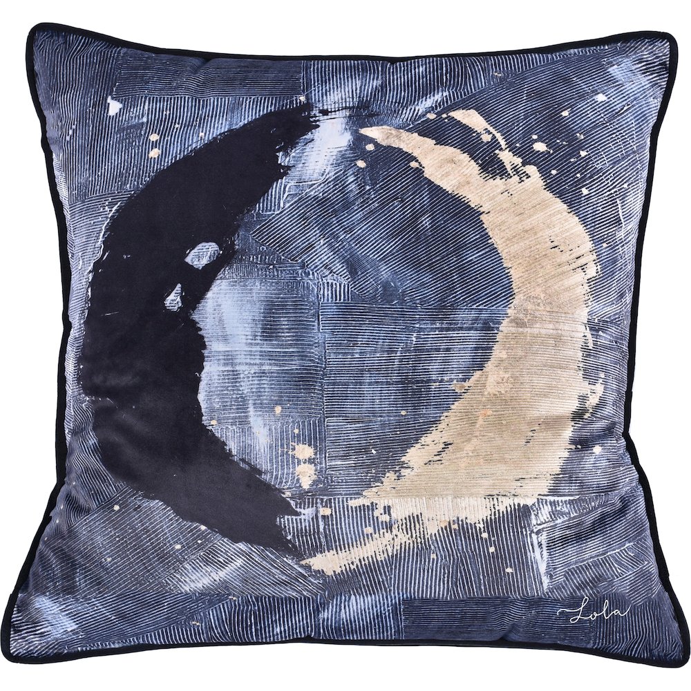 Novella Indoor Pillow. Picture 1
