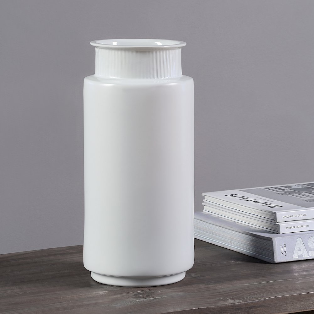Zena Indoor Ceramic Vase, Off-White. Picture 2