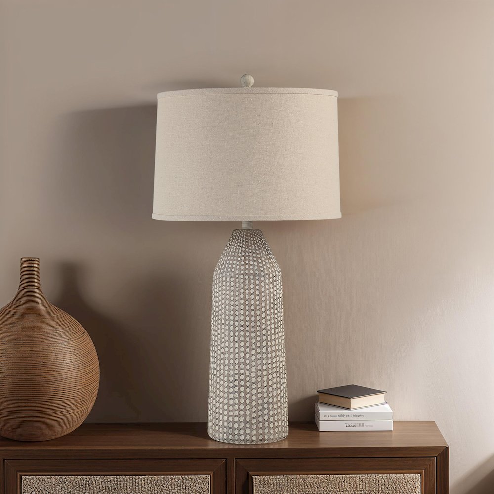 Lechuga 32.5" Height Table Lamp, Cream. Picture 2