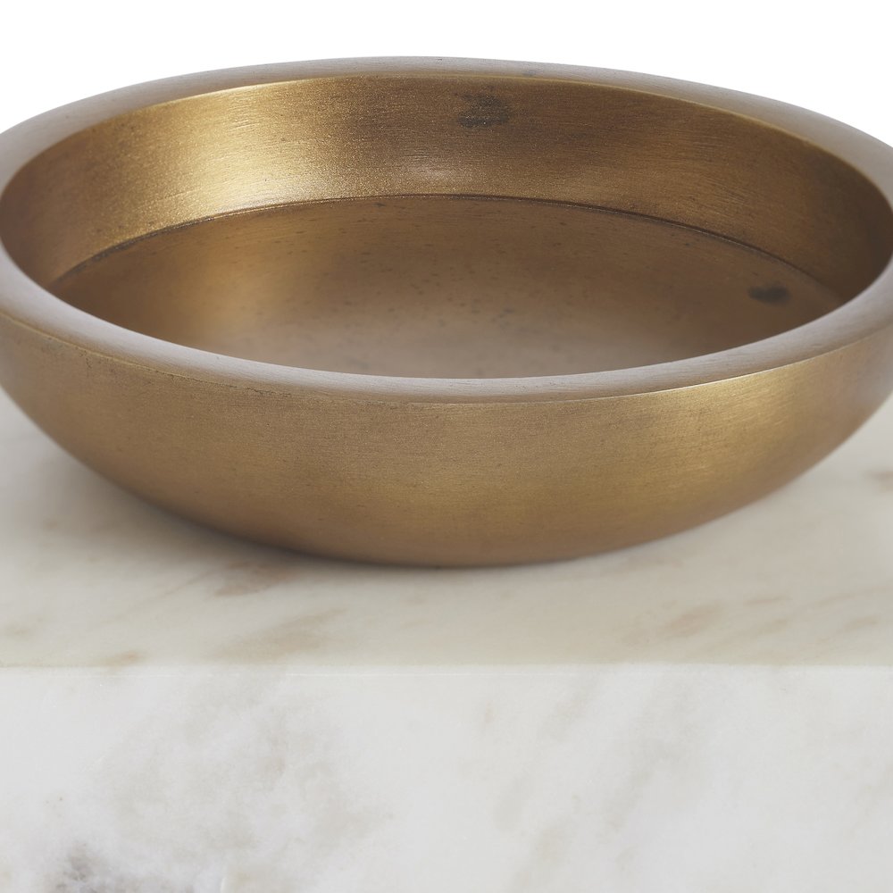 Carvella Candle Holder, Gold. Picture 5