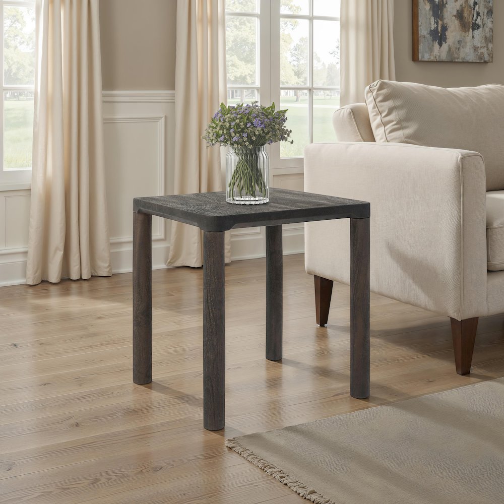 Clusia 19.0" Height Side Table. Picture 2