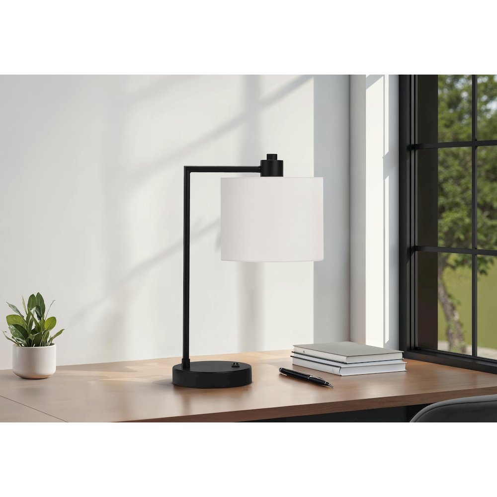 Lighting, 19H, Table Lamp, Usb Port Included, Black. Picture 4