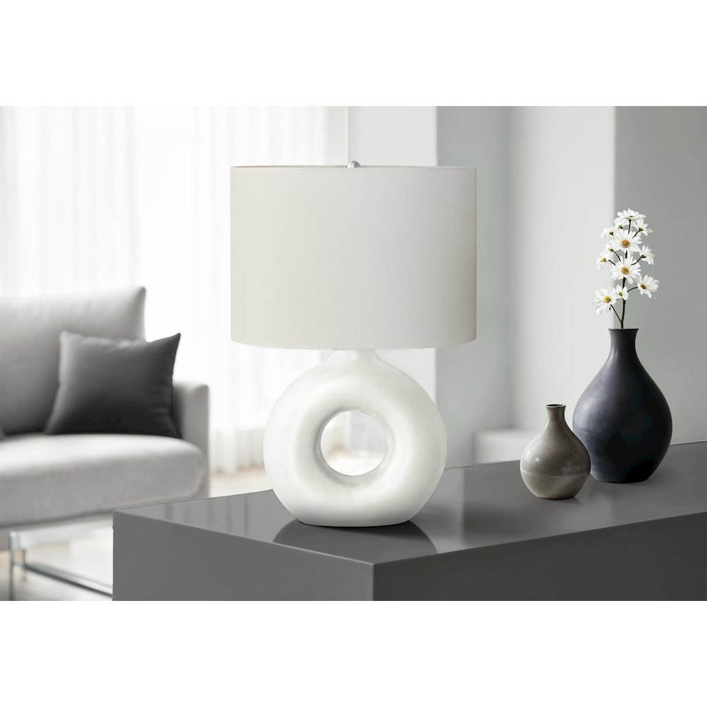 24"H, Table Lamp, White Ceramic, Ivory / Cream Shade, Contemporary, Modern. Picture 2