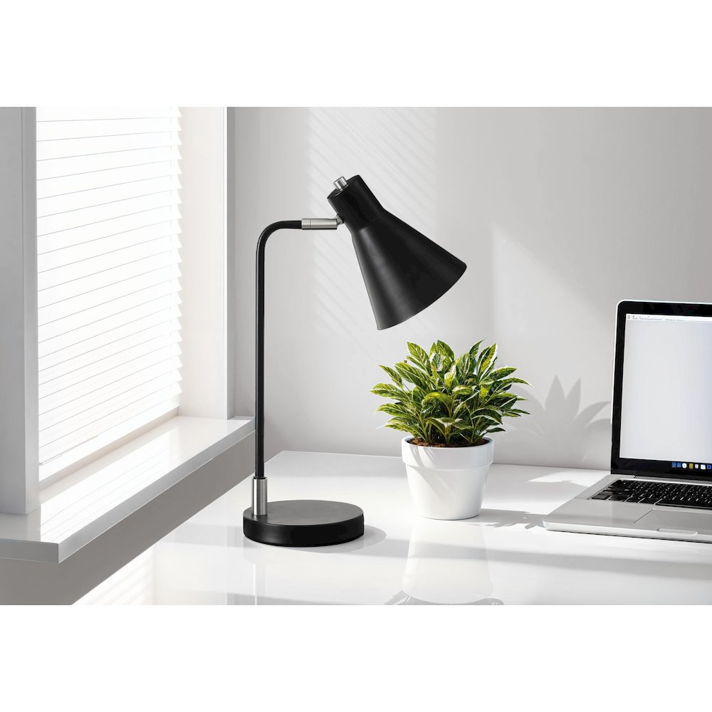 Lighting, 17"H, Table Lamp, Black Metal, Silver Metal, Contemporary. Picture 2