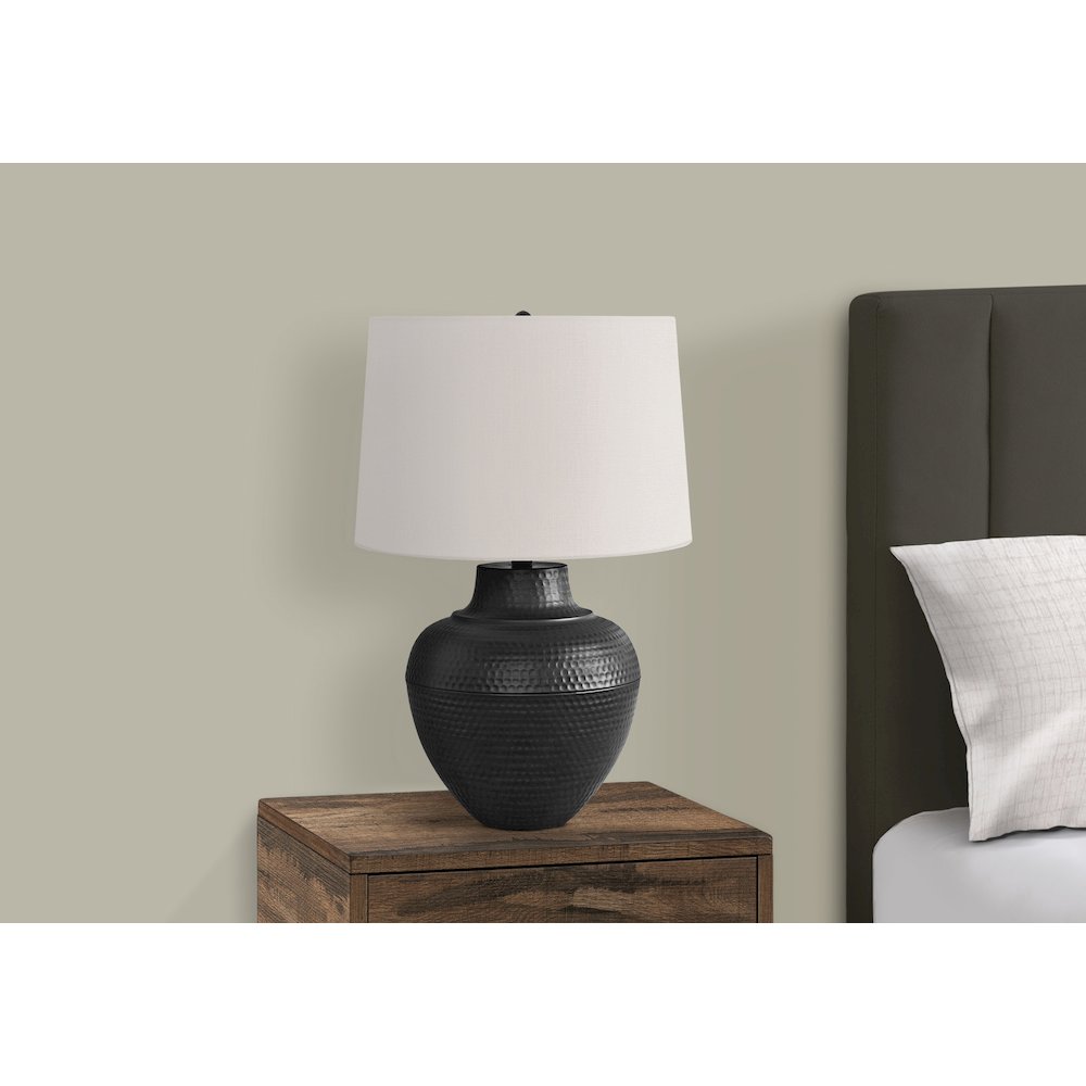 Lighting, 26"H, Table Lamp, Black Metal, Ivory / Cream Shade, Transitional. Picture 6