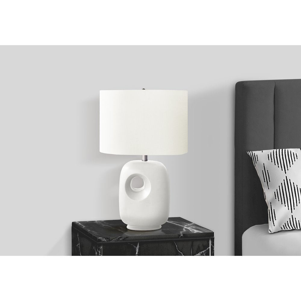 26"H, Table Lamp, White Ceramic, Ivory / Cream Shade, Contemporary, Modern. Picture 3