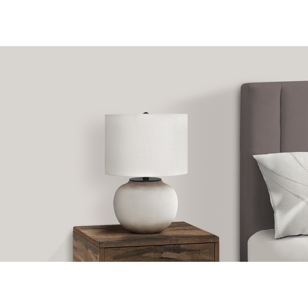 Lighting, 21"H, Table Lamp, Cream Ceramic, Ivory / Cream Shade, Modern. Picture 6