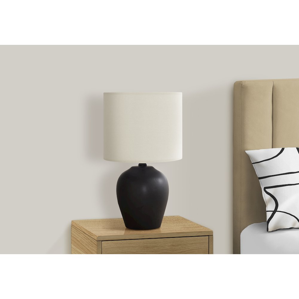 ="Lighting, 17""H, Table Lamp, Black Ceramic, Ivory / Cream Shade, Transitional. Picture 5