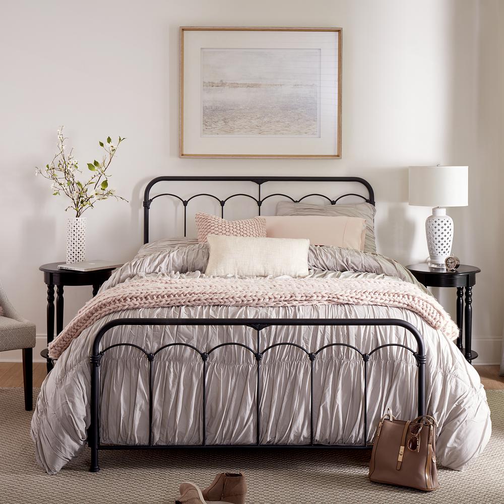 Jocelyn King Metal Bed, Black Sparkle. Picture 4