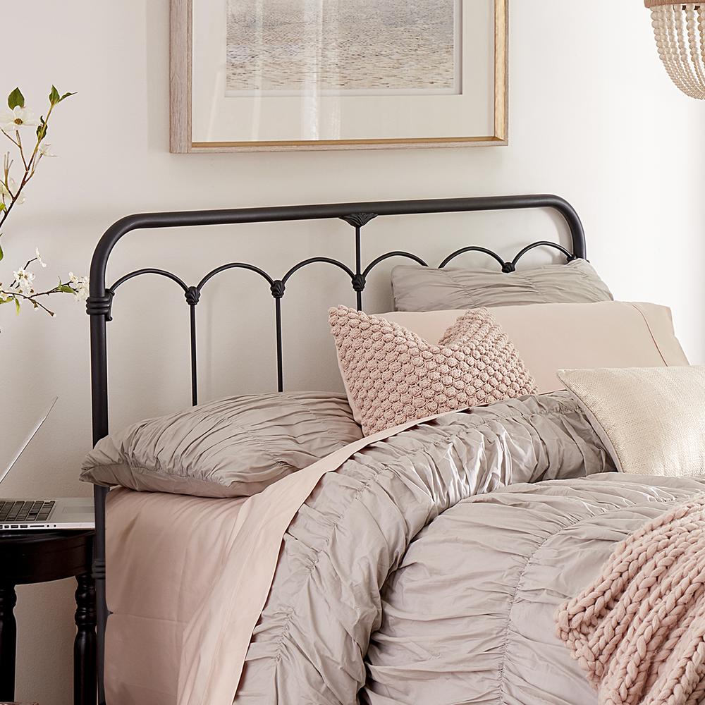 Jocelyn King Metal Headboard, Black Sparkle. Picture 4