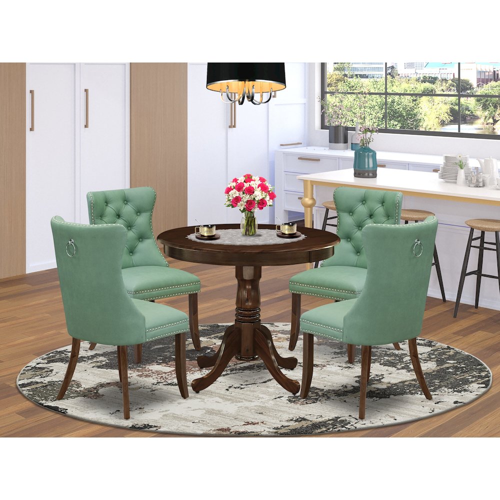 5 Piece Kitchen Table Set. Picture 2
