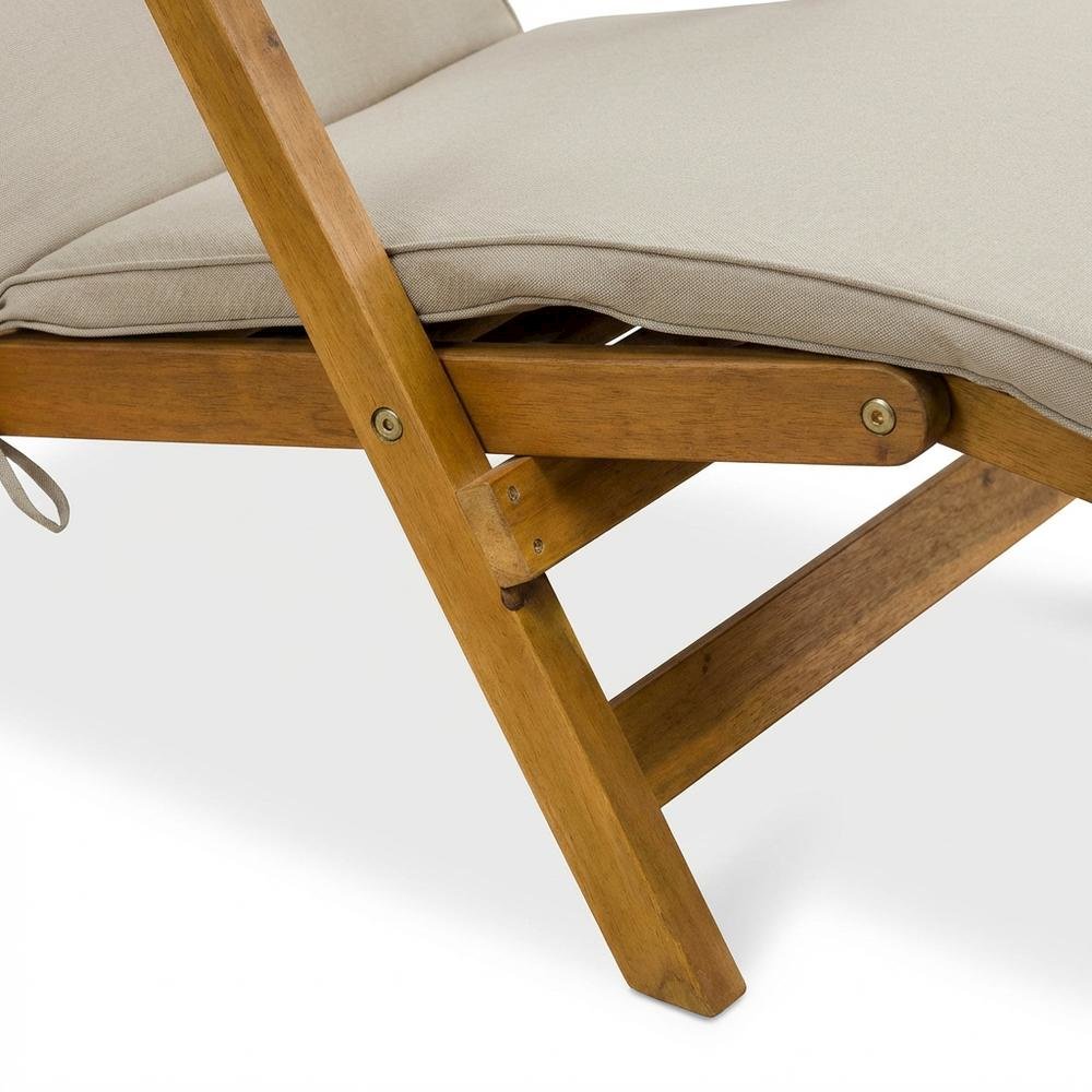 Oil-Finish Outdoor Lounge Chair with Acacia Wood Frame, Modern Design for Deck. Picture 5