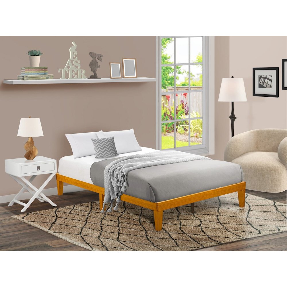 Queen Size Bed Frame with 4 Hardwood Legs and 2 Extra Center Legs - Oak Finish. Picture 10