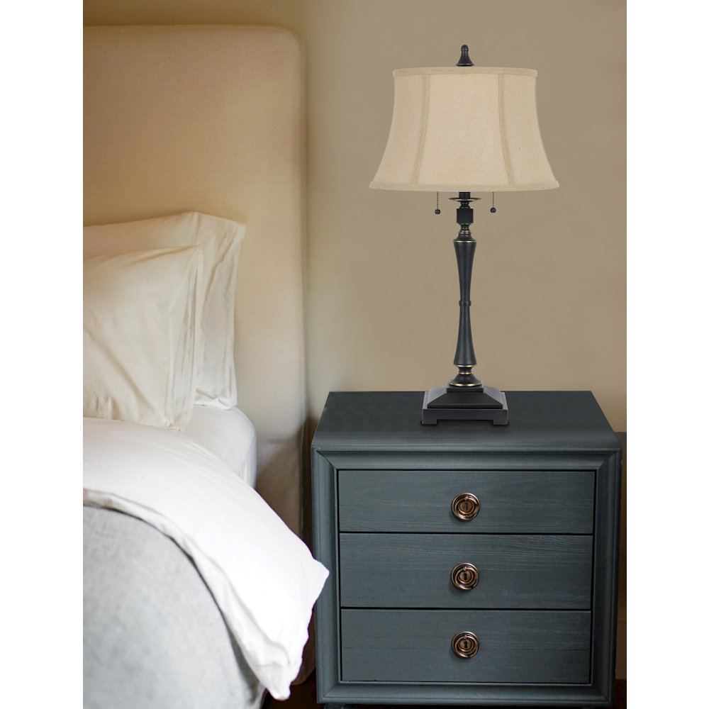 60W X 2 Madison Table Lamp. Picture 7