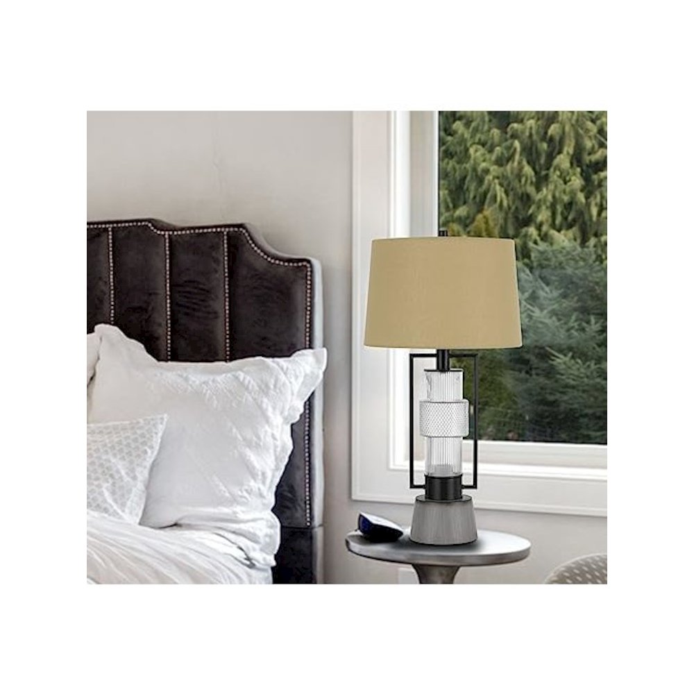 Vallda 100W 3 Way Table Lamp. Picture 4