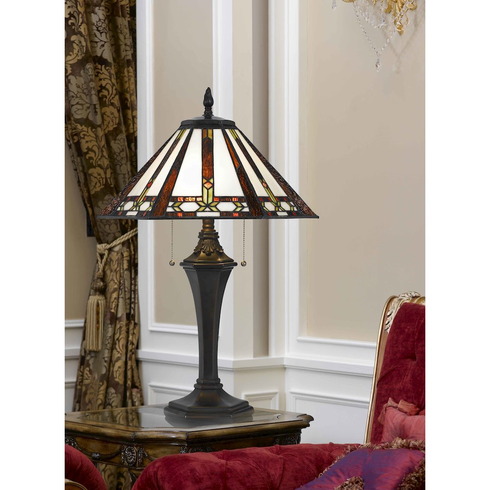 60W X 2 Tiffany Table Lamp. Picture 2