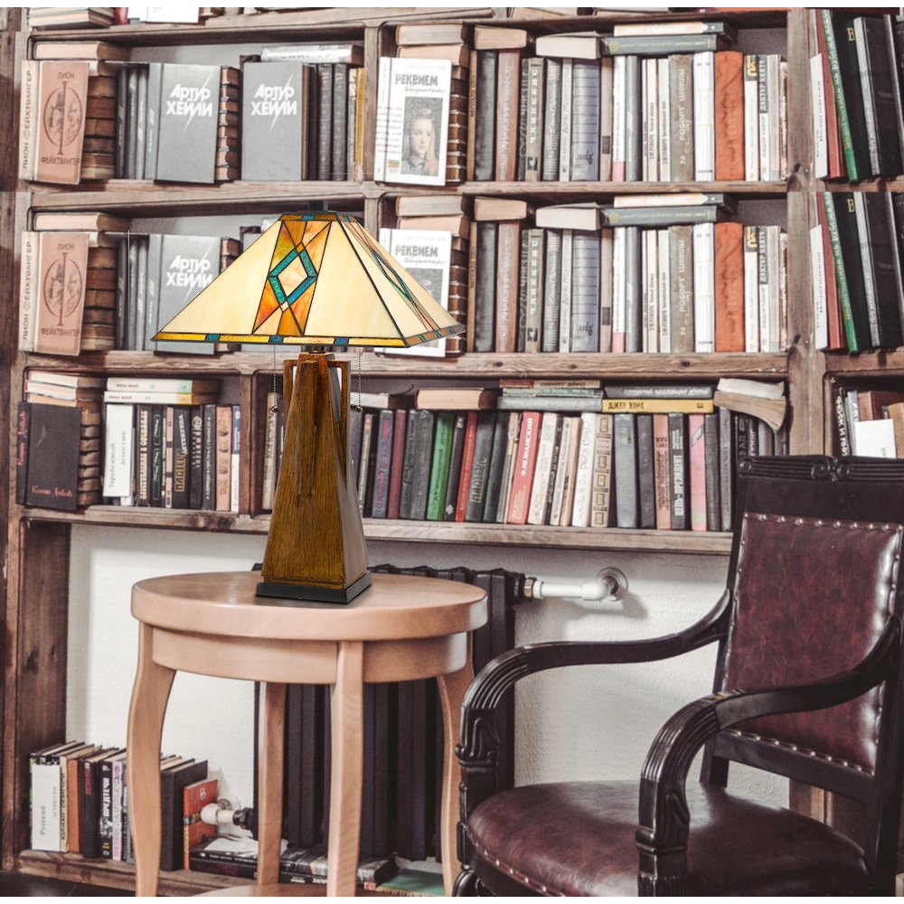 60W X 2 Tiffany Table Lamp With Pull Chain Switch With Resin Lamp Body. Picture 2