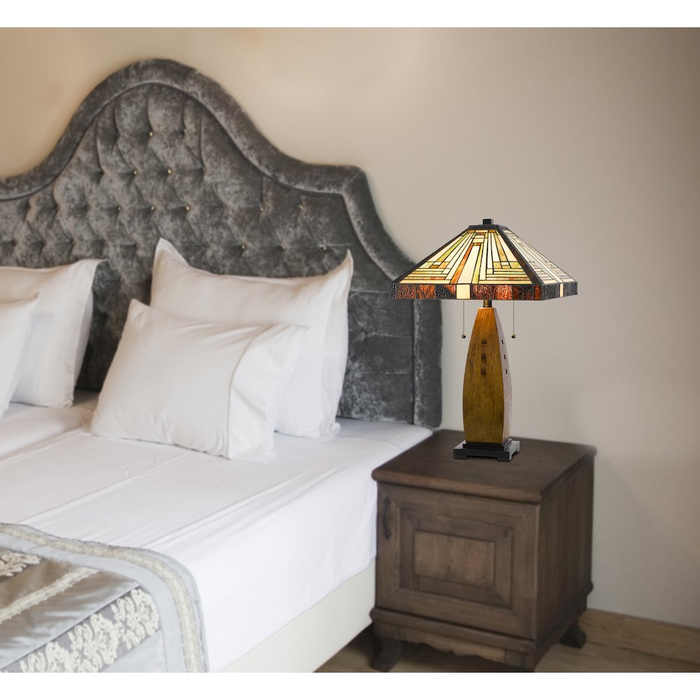 60W x 2 Tiffany table lamp with pull chain switch with resin lamp body. Picture 5