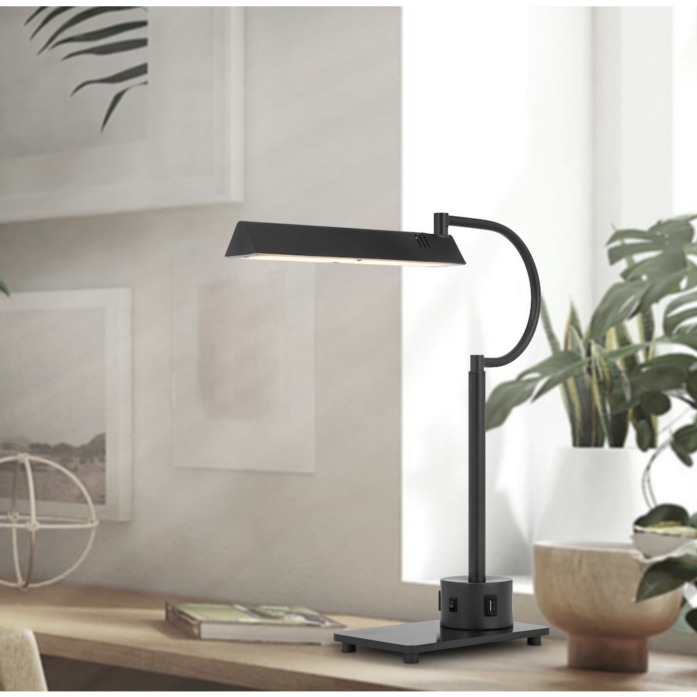 led 12W SOHO metal desk lamp with 2 USB ports. Picture 4