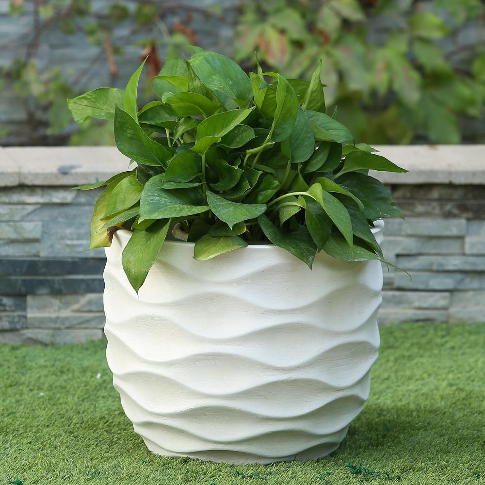 White Wavy Design Planter. Picture 2