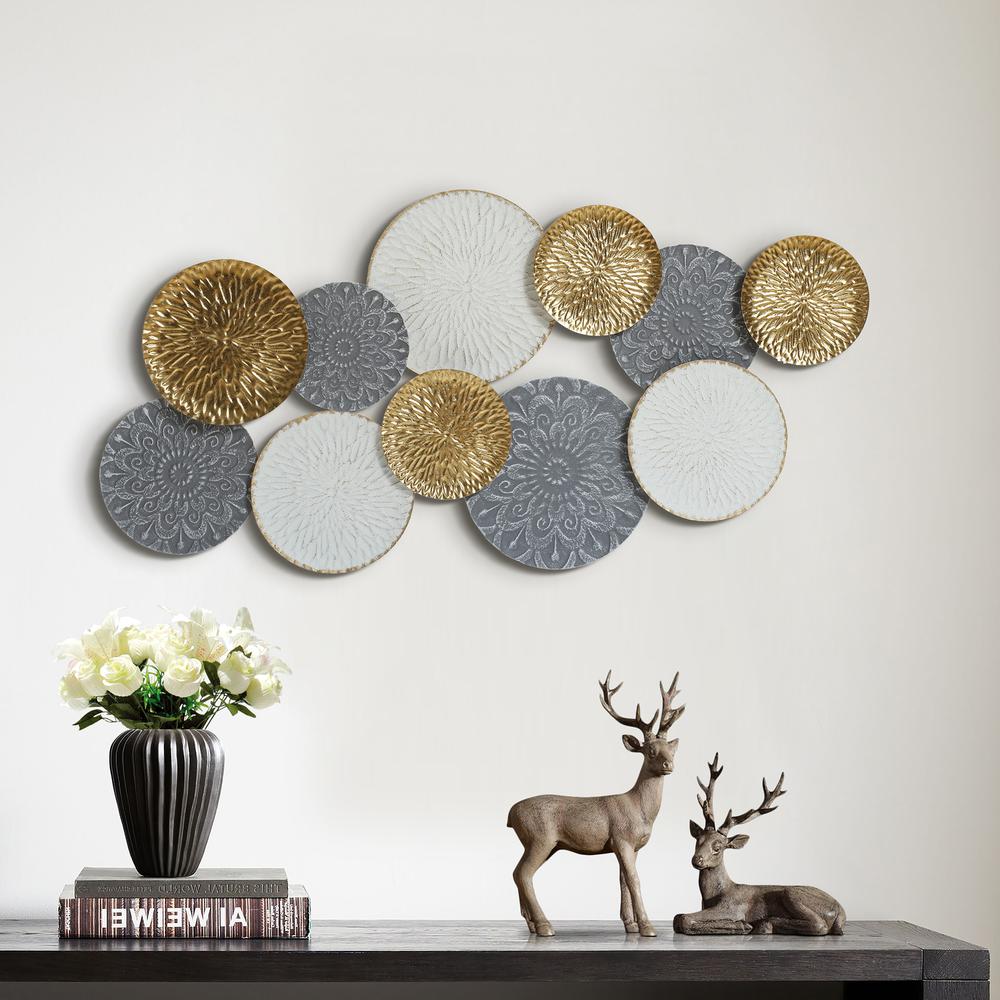 48" W Connected Circles Metal Wall Decor Sculpture. Picture 3