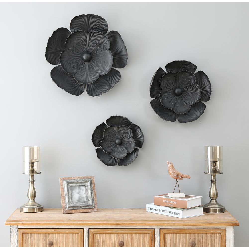 LuxenHome 3-Piece Dark Gray with Gold Metal Flowers Wall Decor Set. Picture 2
