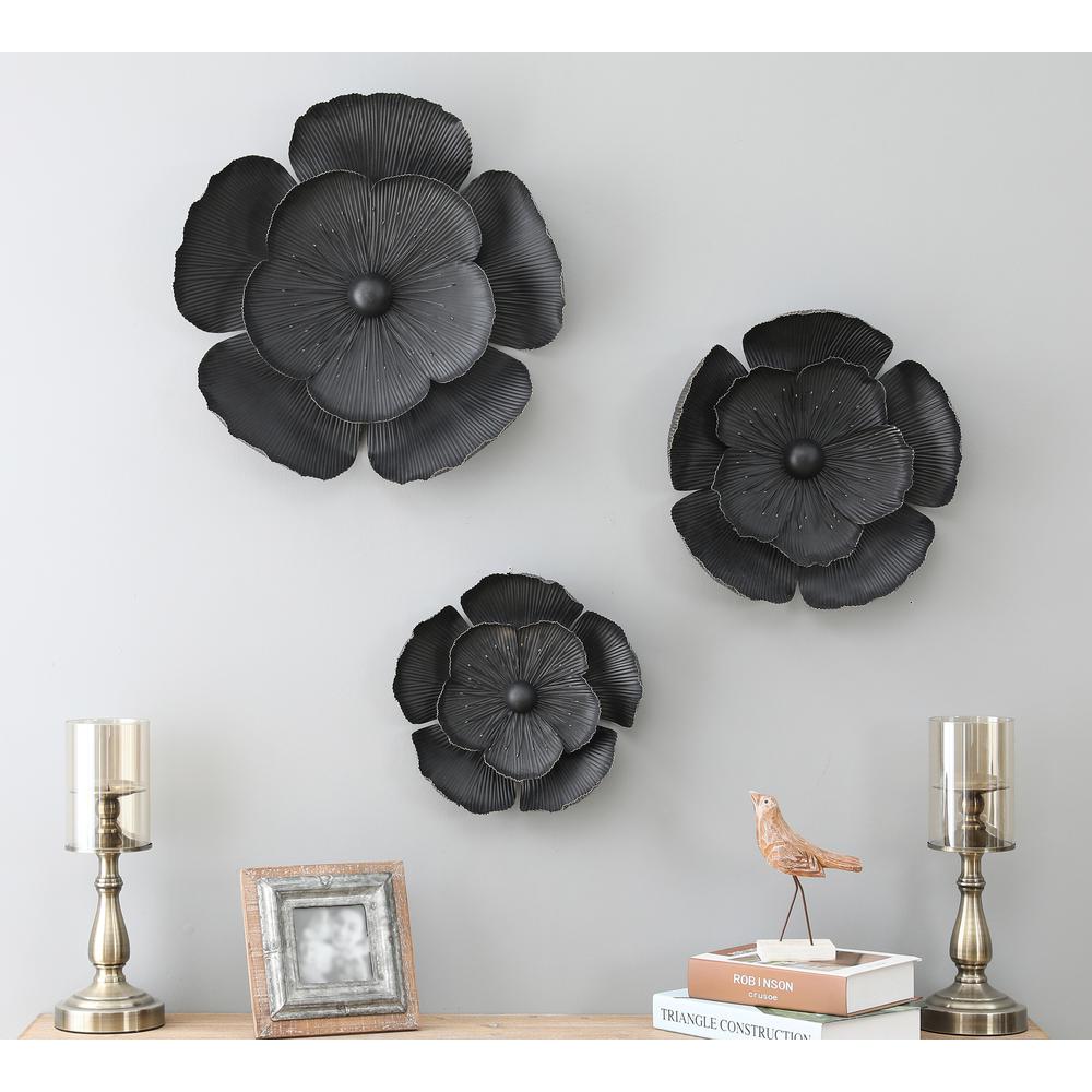 LuxenHome 3-Piece Dark Gray with Gold Metal Flowers Wall Decor Set. Picture 3