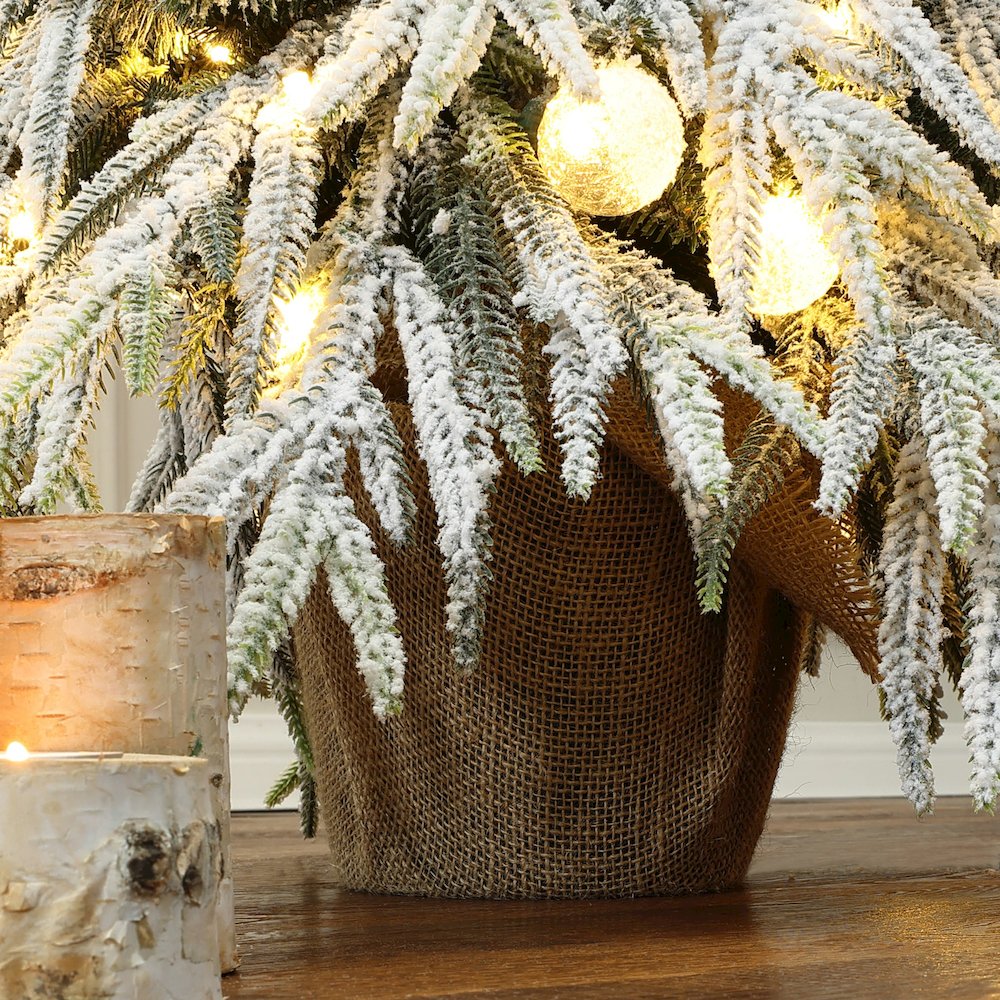 LuxenHome 4.5Ft Pre-Lit Snow Flocked Slender Fir Artificial Christmas Tree. Picture 7