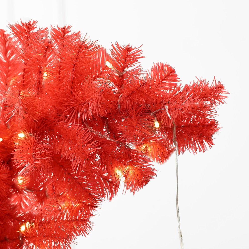 LuxenHome 5Ft Pre-Lit Artificial Tree with Santa Hat Treetop. Picture 7