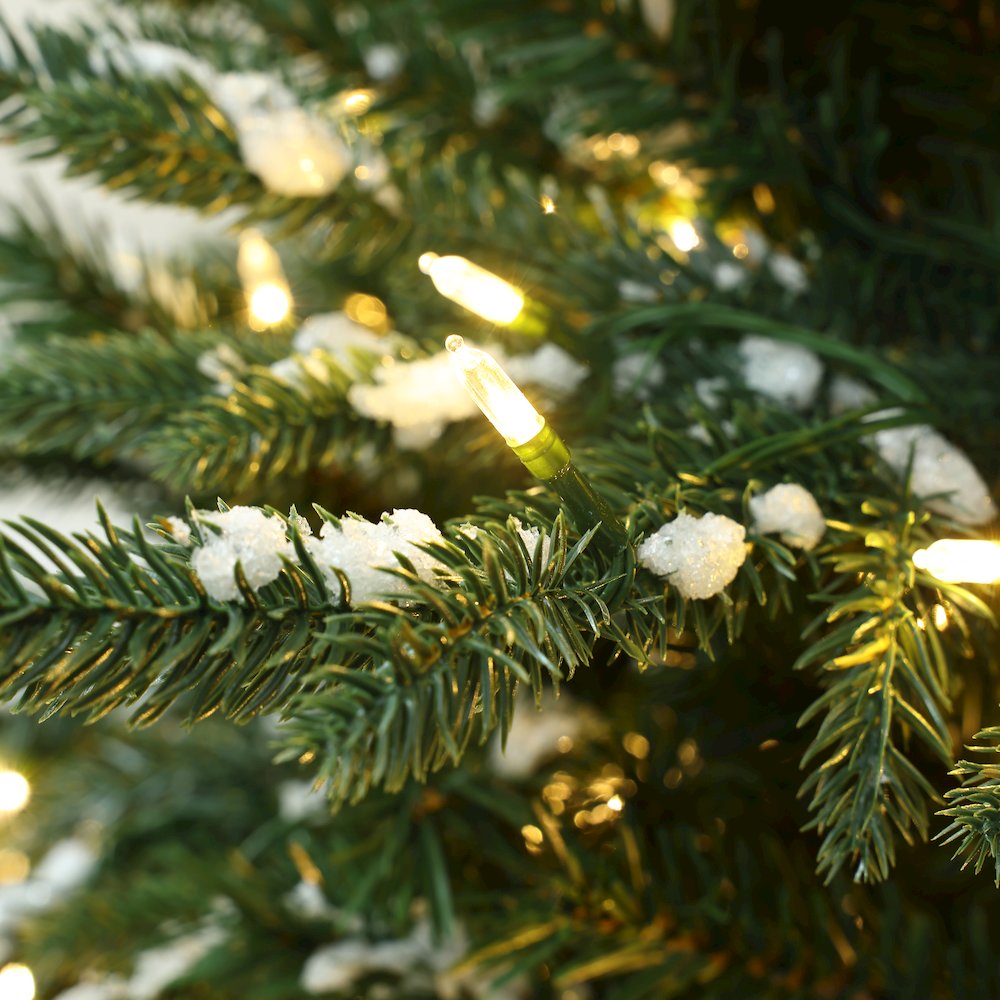 LuxenHome 6Ft Pre-Lit Green Artificial Tree with Frosted Tips. Picture 6