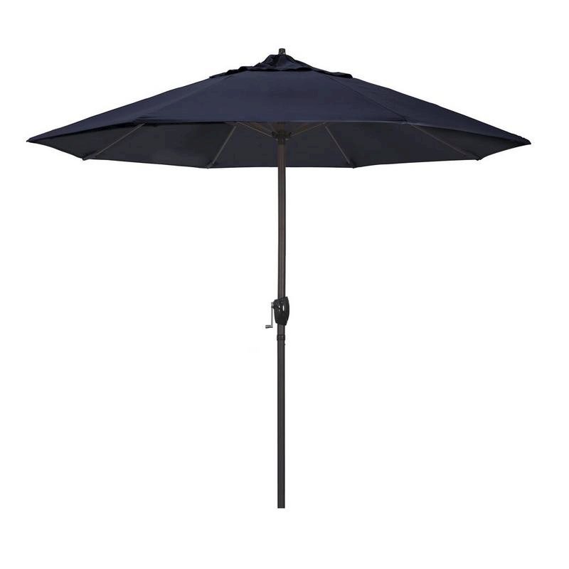 California Umbrella 9' Casa Series Patio Umbrella. Picture 1