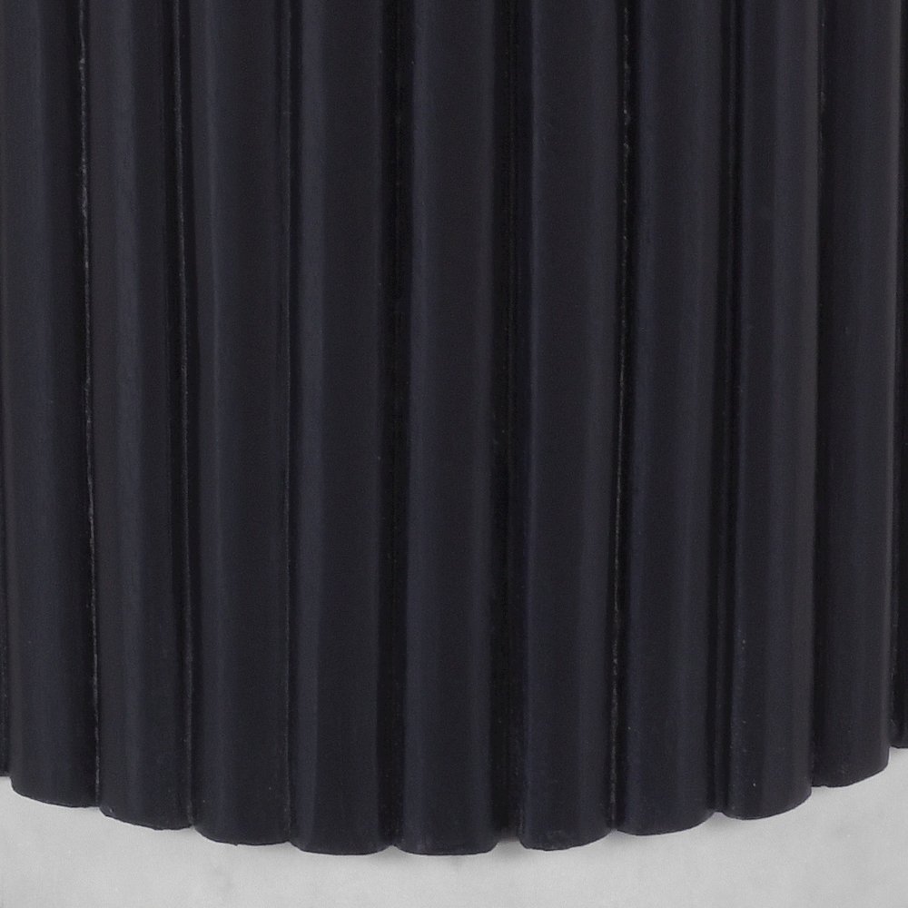 Round Solid Wood Pedestal Fluted Accent Table in Black Finish. Picture 3