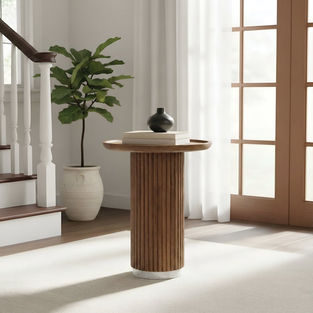 Round Solid Wood Pedestal Fluted Accent Table in Golden Honey Finish. Picture 2