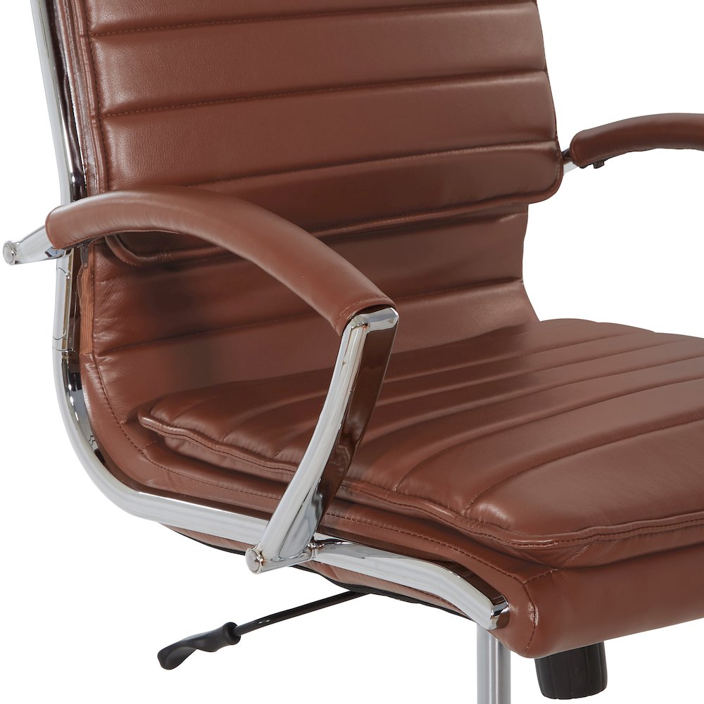 Mid-Back Manager's Chair in Saddle Faux Leather, Chrome Arms & Base. Picture 7