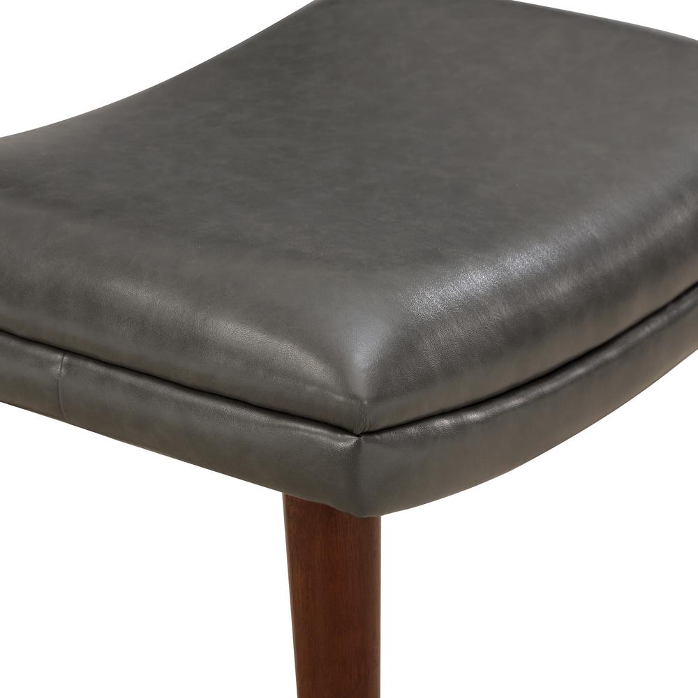 Waneta Chair and Ottoman. Picture 9