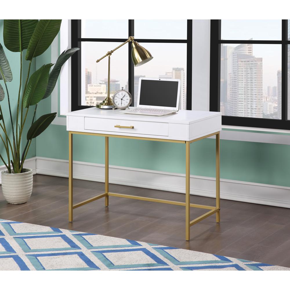 Modern Life Desk. Picture 7