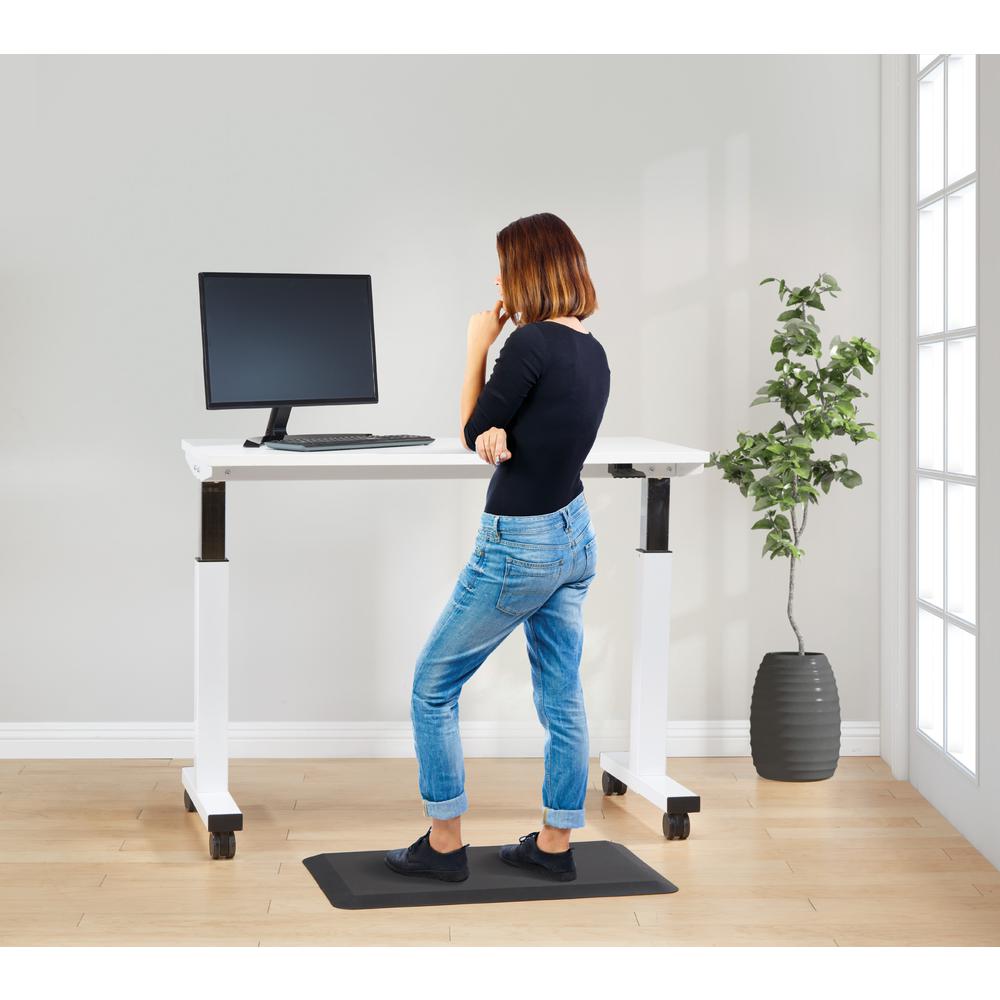 Black Anti-Farigue Standing Mat. Picture 6