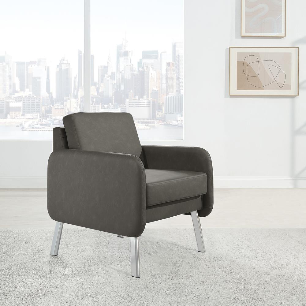 Lounge Chair in Faux Leather. Picture 5