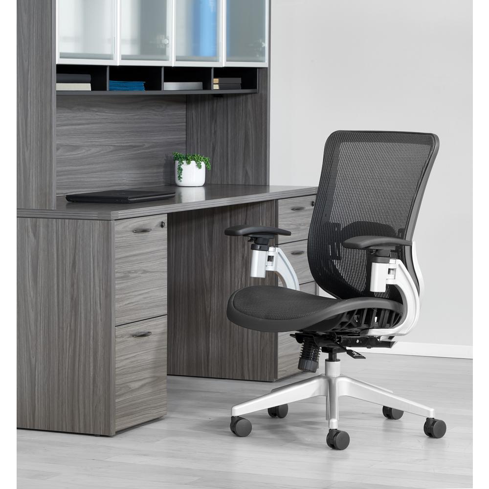 Vertical Mesh Back Managers Chair. Picture 8